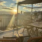 Private Terrace-Romantic-Sea, Castle Views-Central
