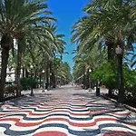 Atico Centrico Junto A La Playa