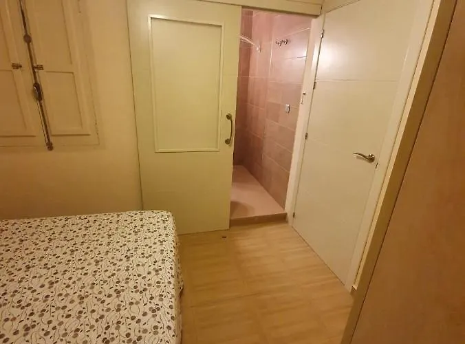 Room in Alicante Downtown en Piso Compartido