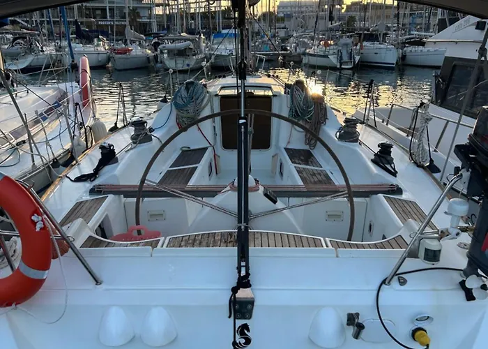 Barco Eiroa En Alicante Centro, Real Club De Regatas
