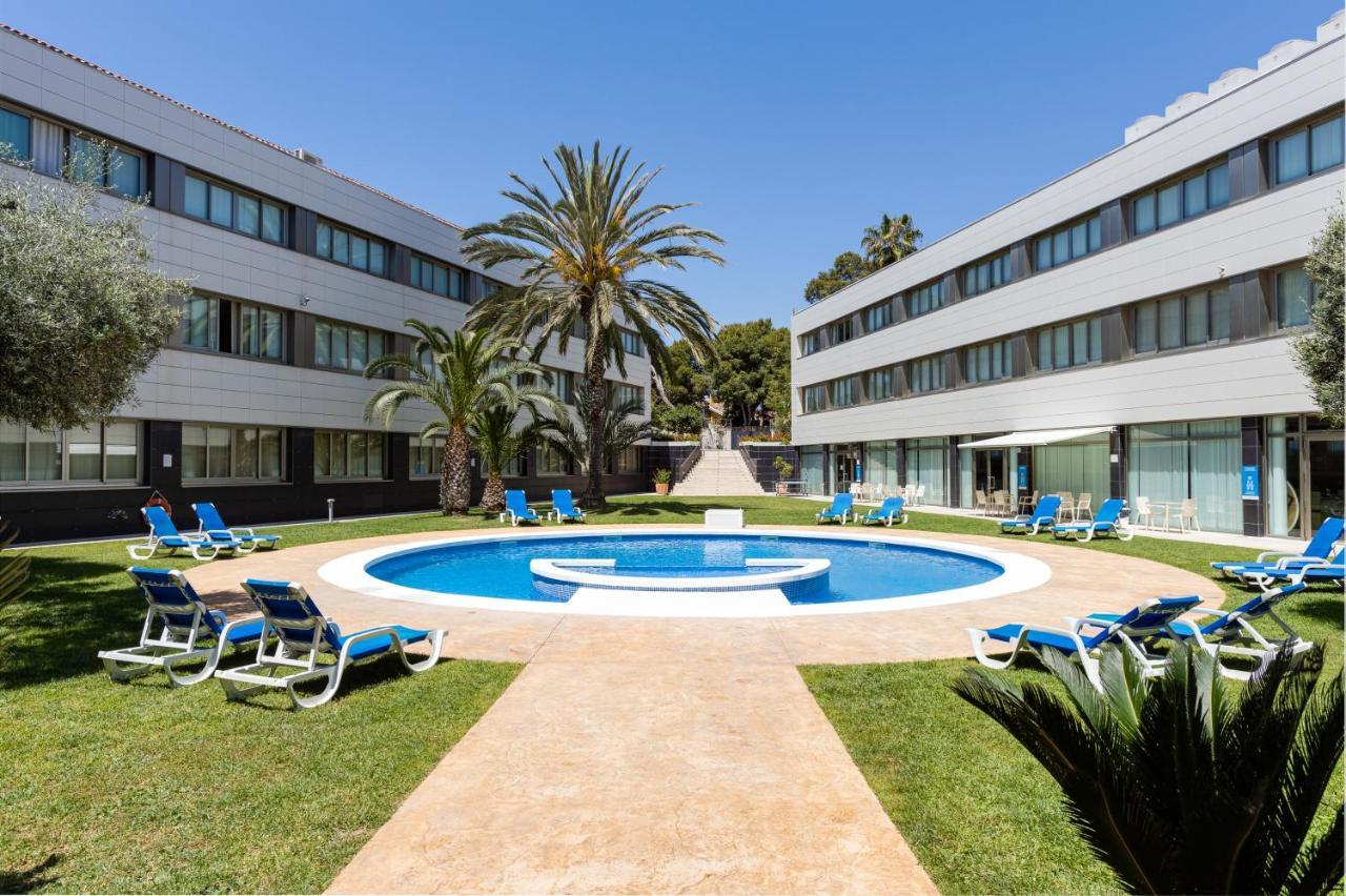 Hotel Daniya 3*