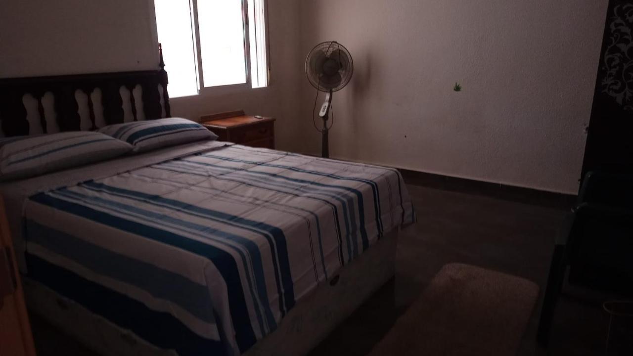двухэтажная в аликанте 3 спальни Apartamento *