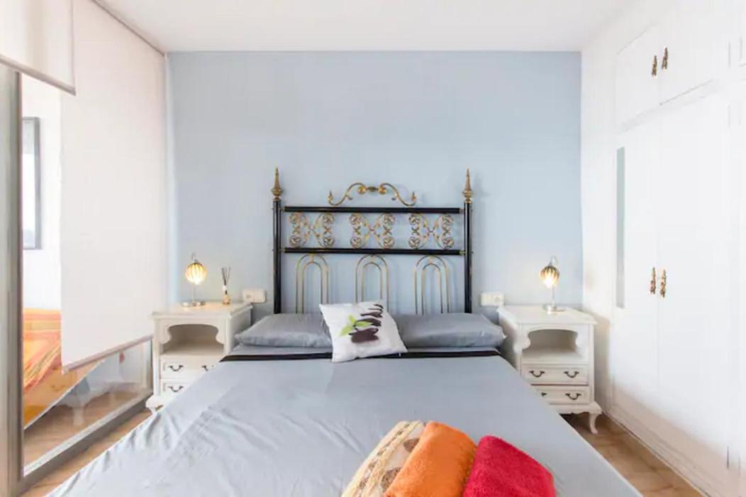 With Fantastic Seaview Apartment Alicante