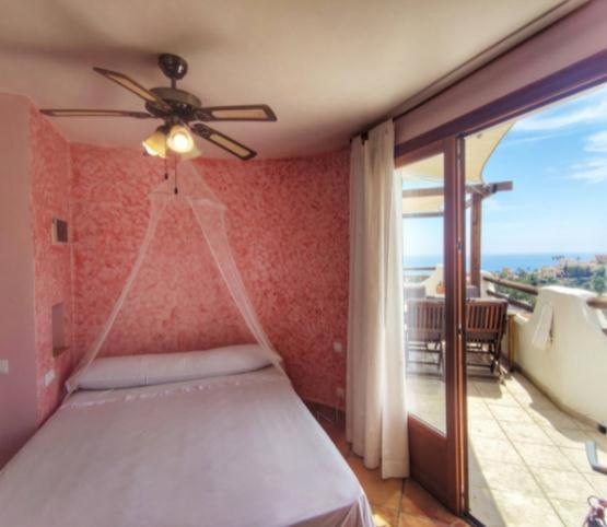 Lucero Campello Apartment *