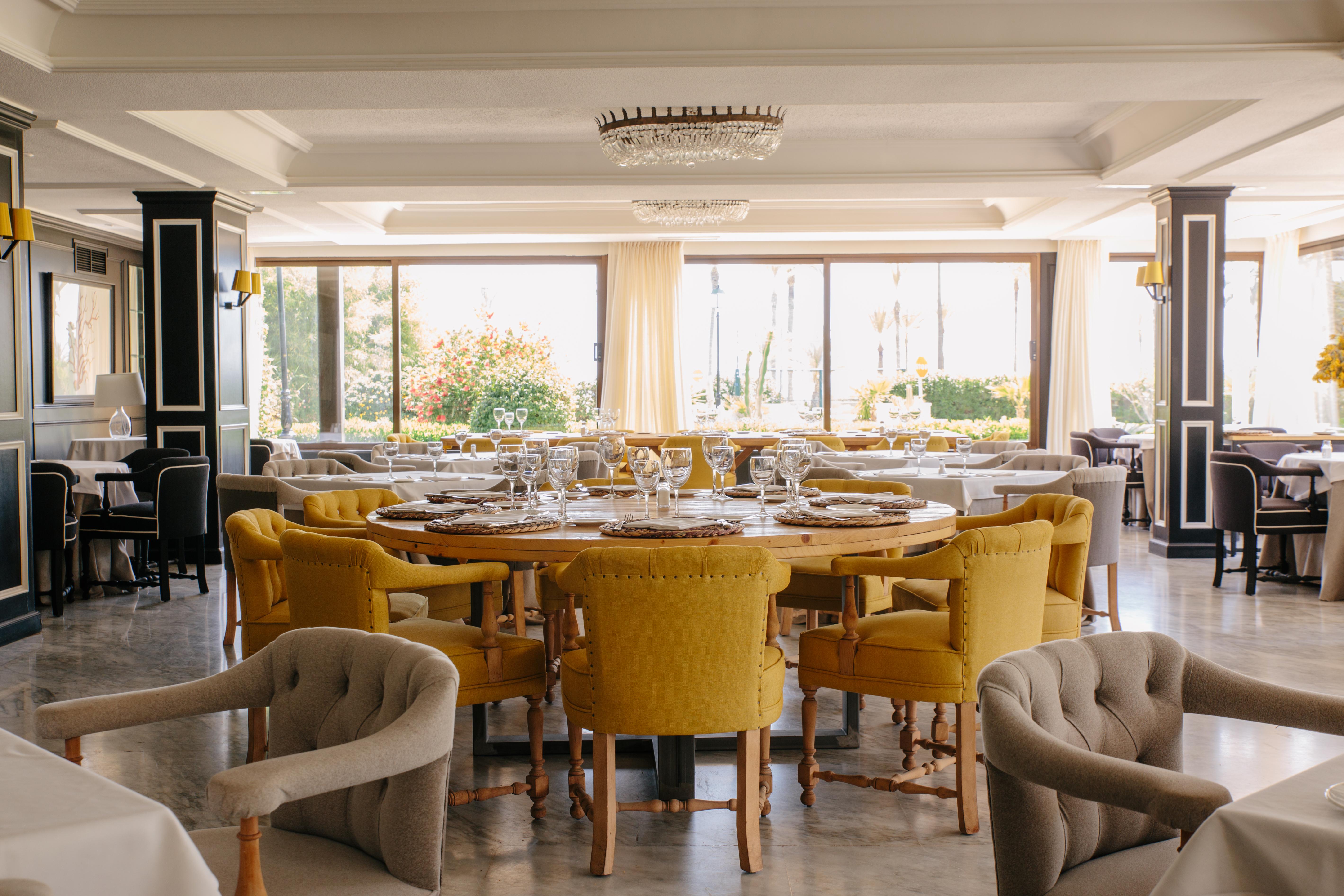 Almirante Hotel