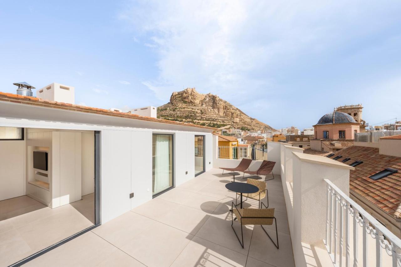 Tandem Portico Apartment