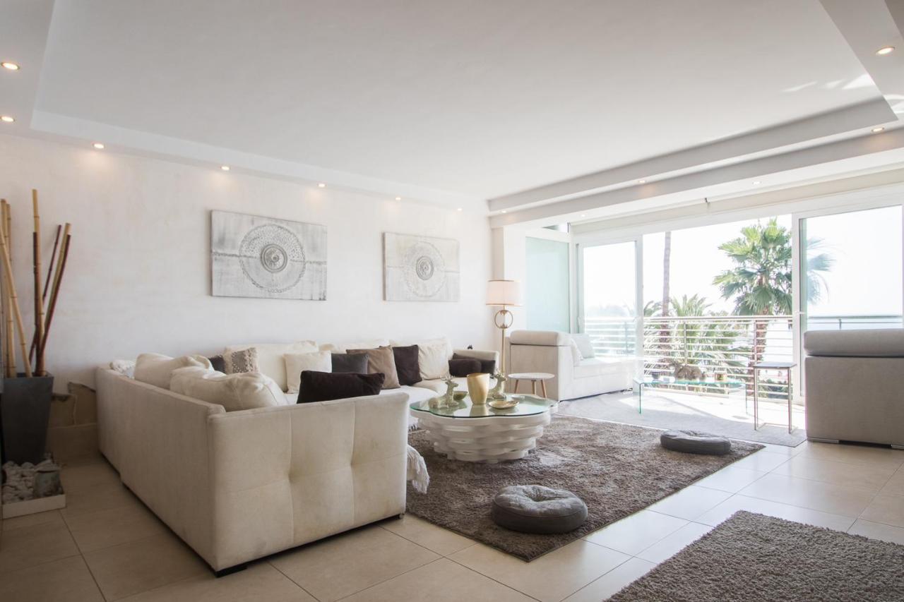 First Line Luxury Apartamento *