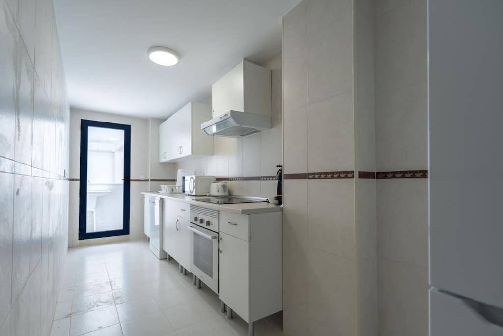 Amplio Apartamento 2 Dormitorios Cerca De La Playa * Alicante