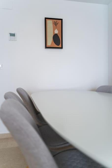 Amplio Apartamento 2 Dormitorios Cerca De La Playa * Alicante
