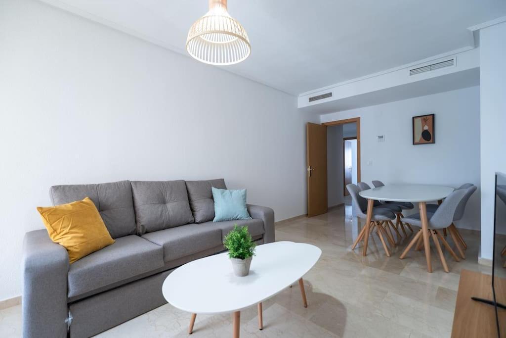 Amplio Apartamento 2 Dormitorios Cerca De La Playa Apartamento