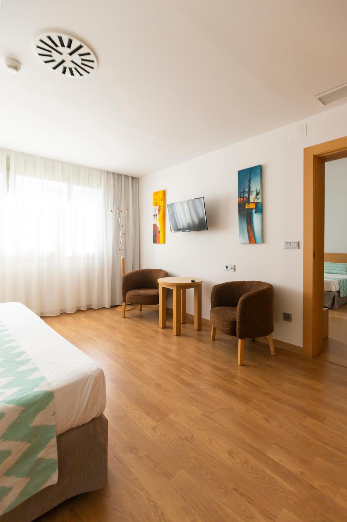 Daniya Hotel 3*