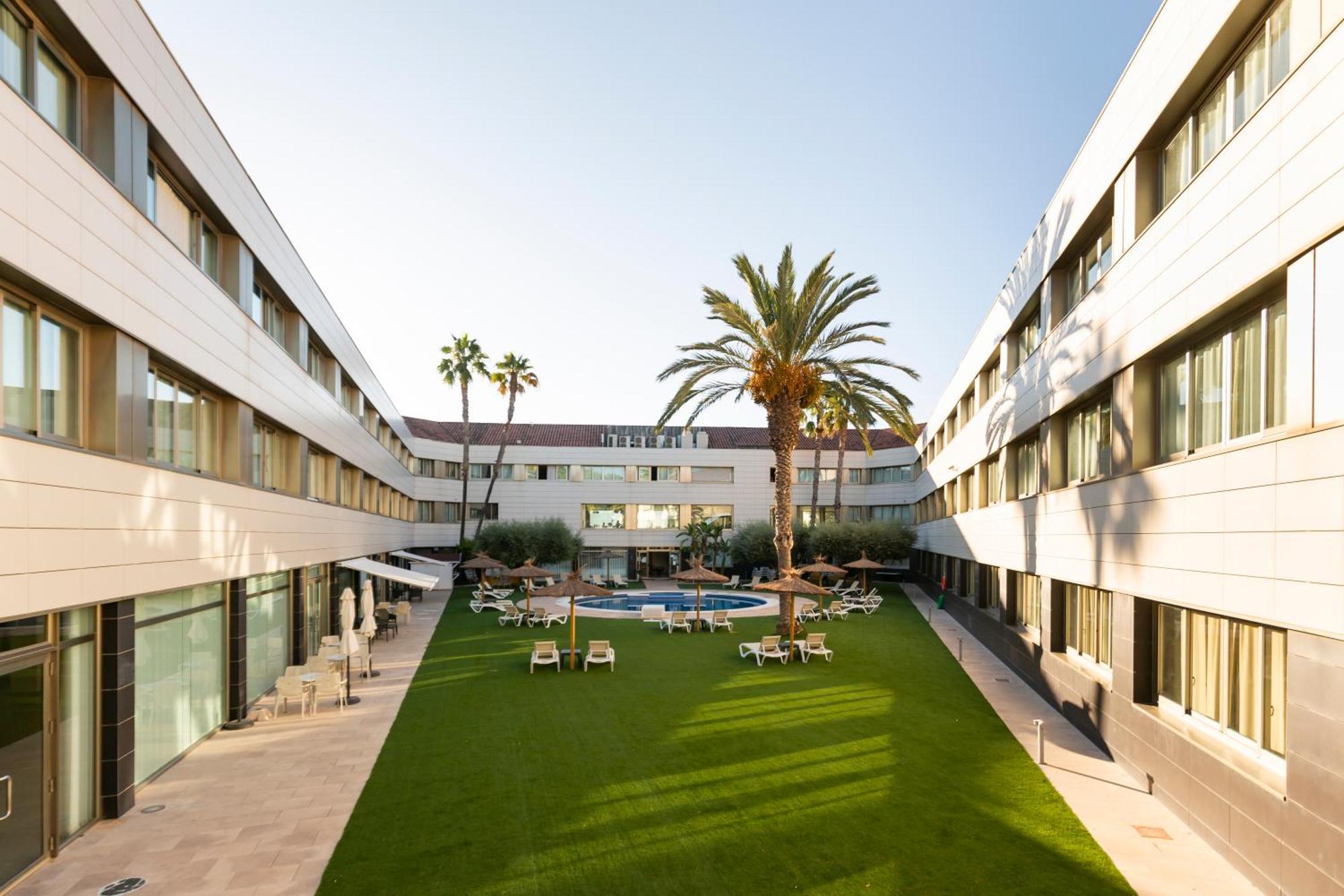 Daniya Hotel