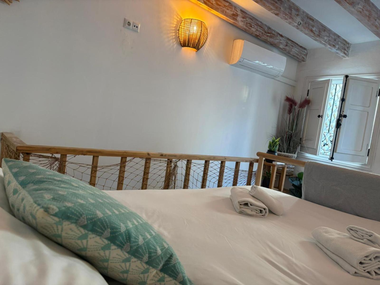 Private Terrace-romantic-sea, Castle Views-central Сasa de vacaciones *