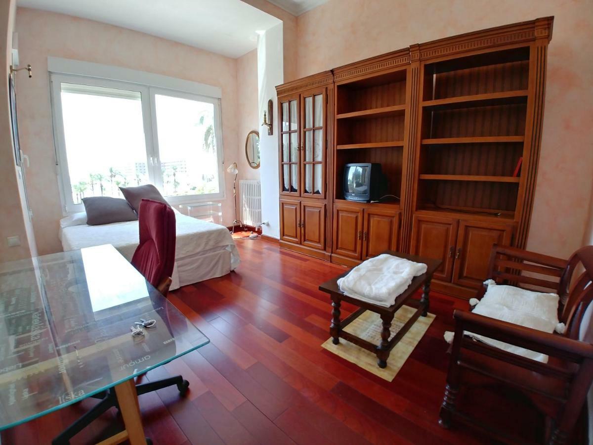 Postiguet Playa Apartment *