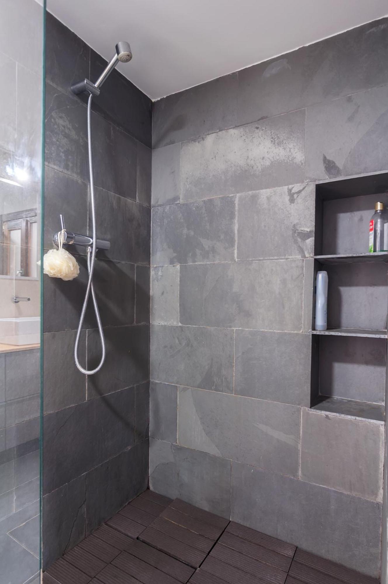 Design And Luminous Duplex In The Old Town * Alicante