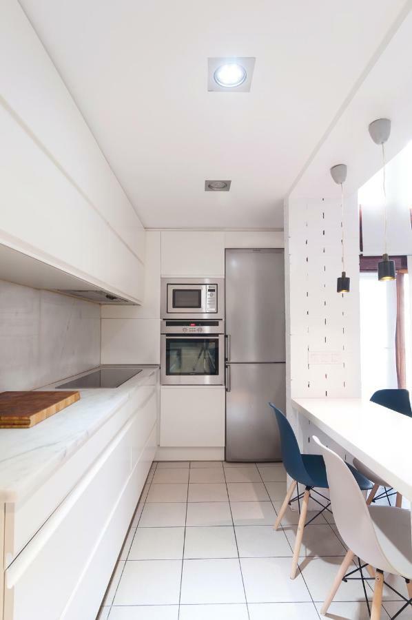 Design And Luminous Duplex In The Old Town Alicante