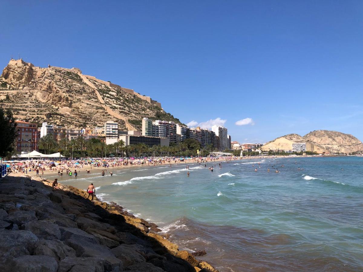 Calle San Carlos 132 * Alicante