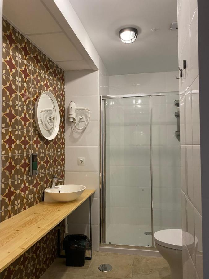 Numero Trece - Free Towels, Coffee & Tea, Remote Check-in (adults Only) Hostel *