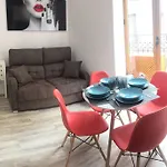 Apartamento de diseño céntrico a 5 min de playa (1º)