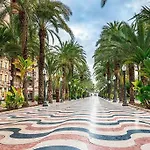 Apartamento de diseño céntrico a 5 min de playa (1º)