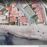 Extraordinario apartamento a pie de playa Chalet Roquetes