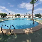 Apartamento en Torrevieja con piscina