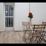 Exceptional Fully Refurbished With Stunning Bathroom 1 Bed Apartment
