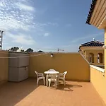 Top Floor Spacious Apartment With Roof Terrace