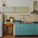 Estudio Adosado Con Jardin Y Parking Privado