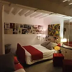 Barrio Boutik Hostal Long Stays