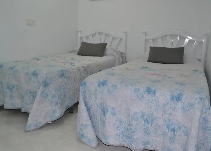 Stunning 2 Bedroom Apartment Fully Refurbished With Air-Conditioning