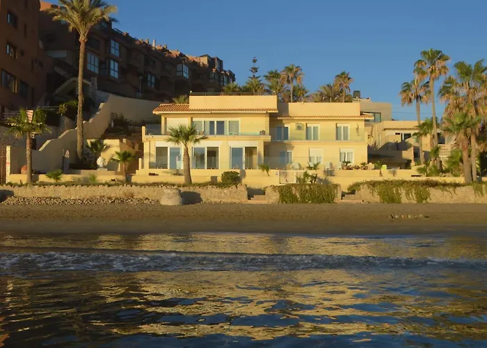 Excepcional Apartamento Amanecer Al Borde De Playa Y Mar, En Chalet Roquetes