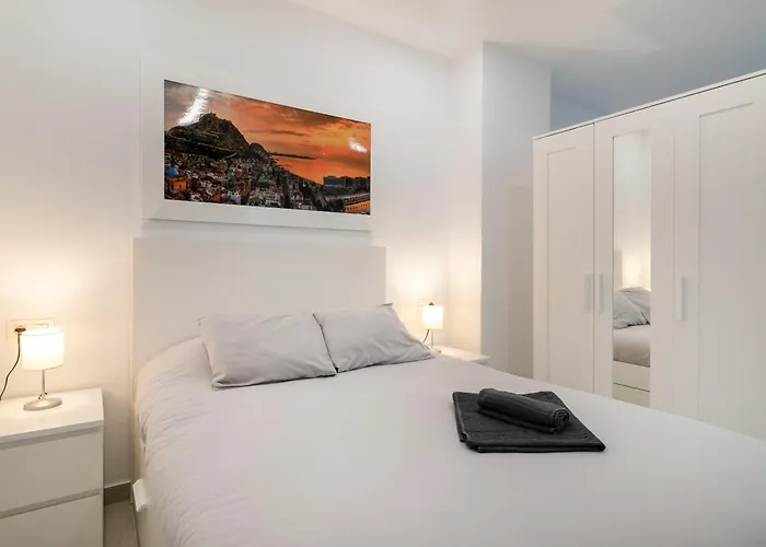 Alison\'S Apartment