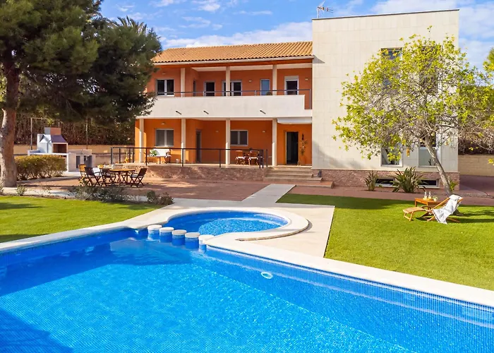 Acogedora Villa En Alicante Con Piscina Y Barbacoa