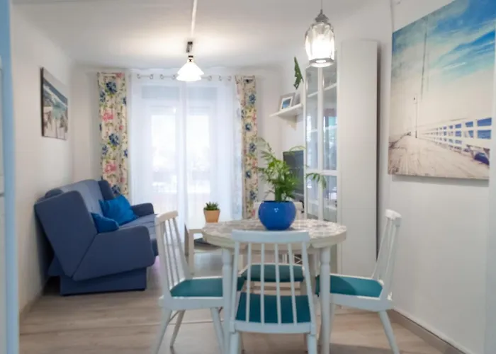 Playa a 500m en Centro Historico Alicante- Holidays B&F