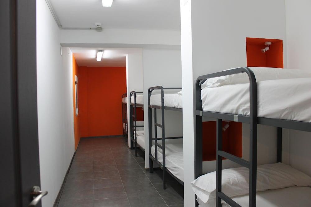 Olé Backpackers Hostal *