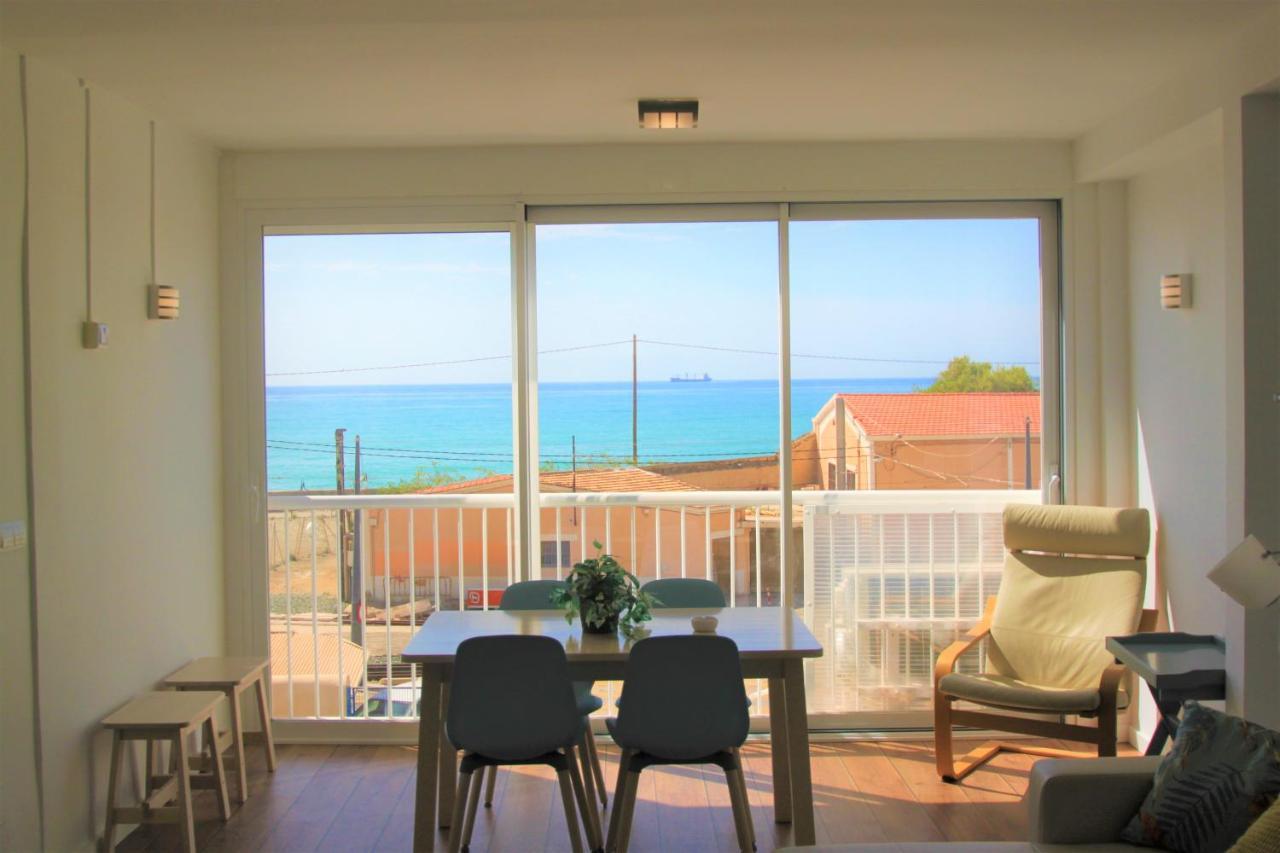 Sea Views Apartment