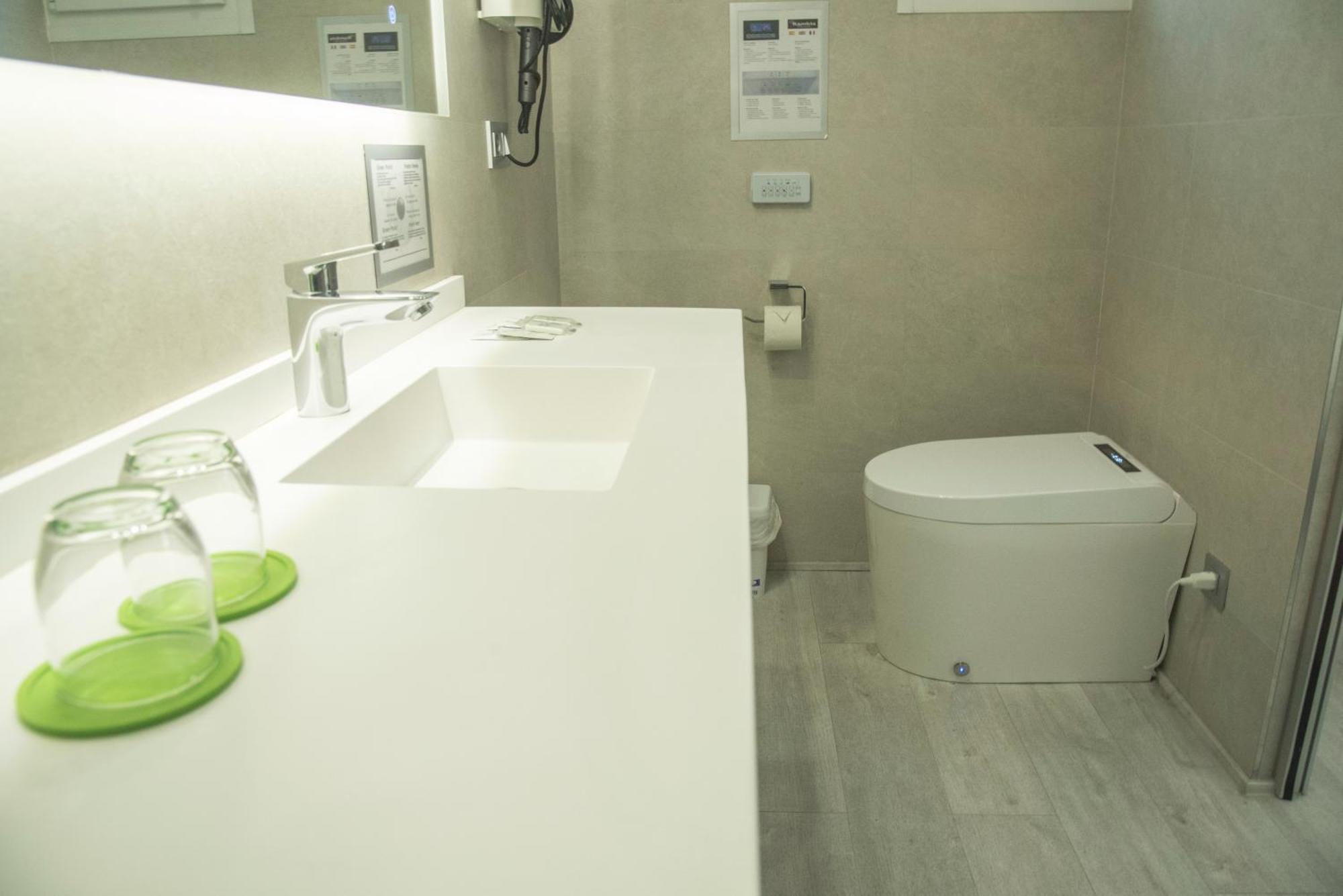 Rambla Contactless Hotel 2*