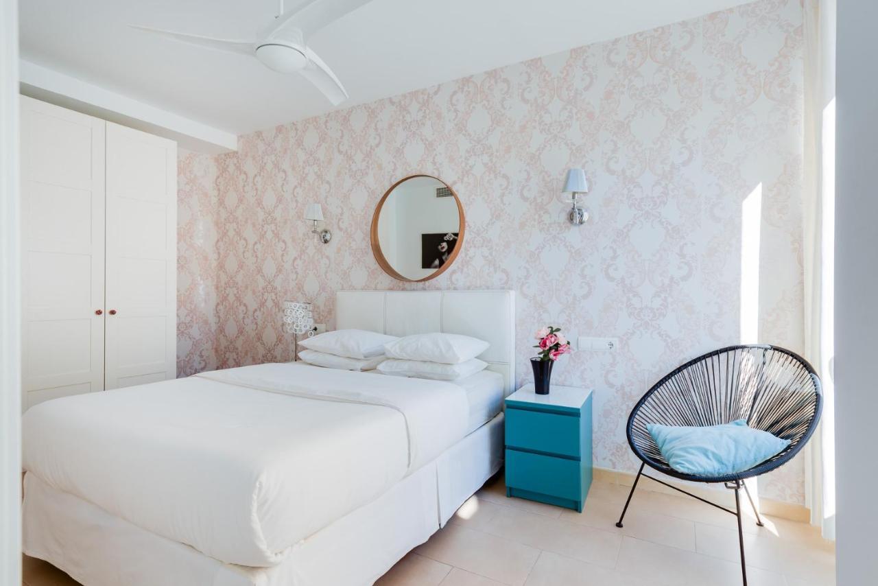 Modern Flat In Apartamento