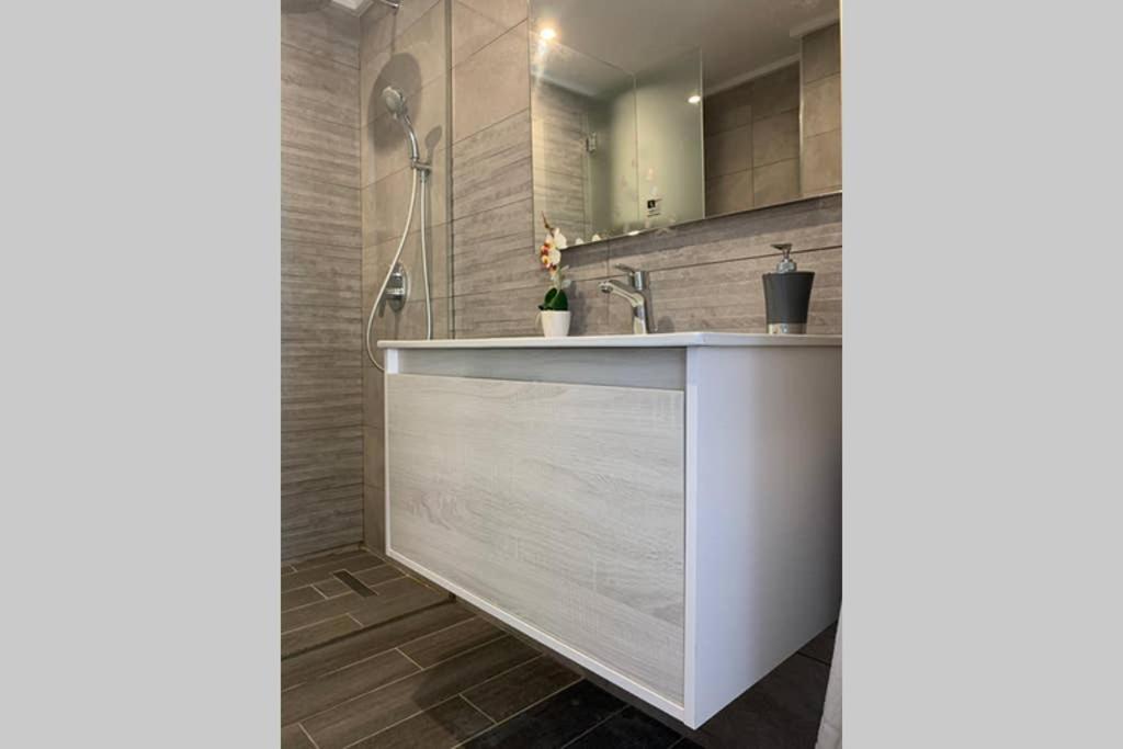 Apartamento Playa Albufereta. Espectaculares Vistas Al Mar. Alicante