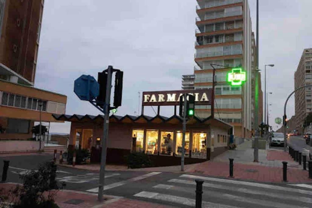 Playa Albufereta. Espectaculares Vistas Al Mar. Apartamento *