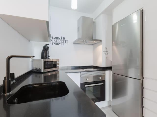 Playa Albufereta. Espectaculares Vistas Al Mar. Apartamento *