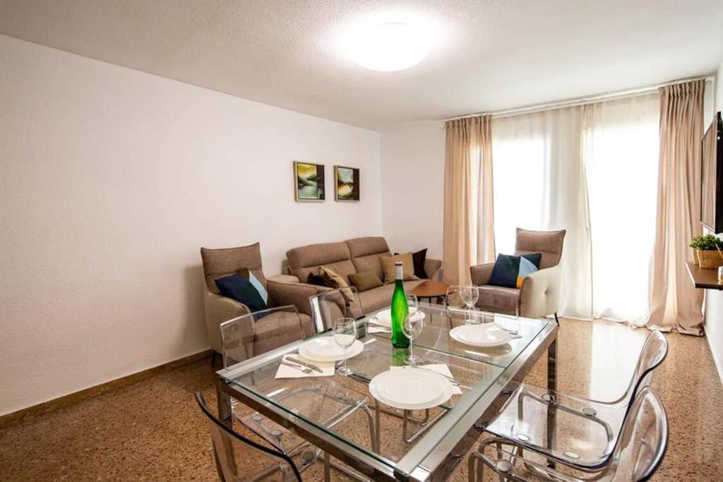 Sea View Apartment *