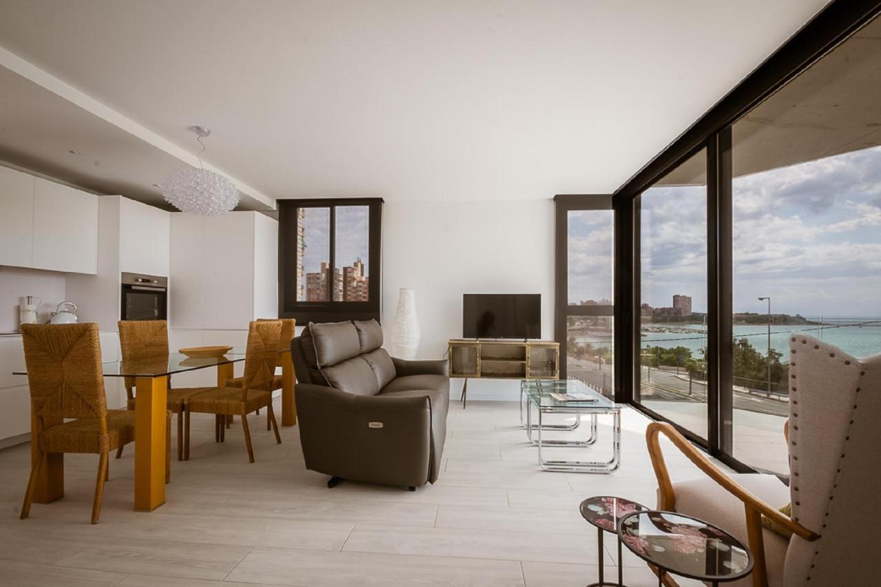 Modern Sea Front Sunny Apartment