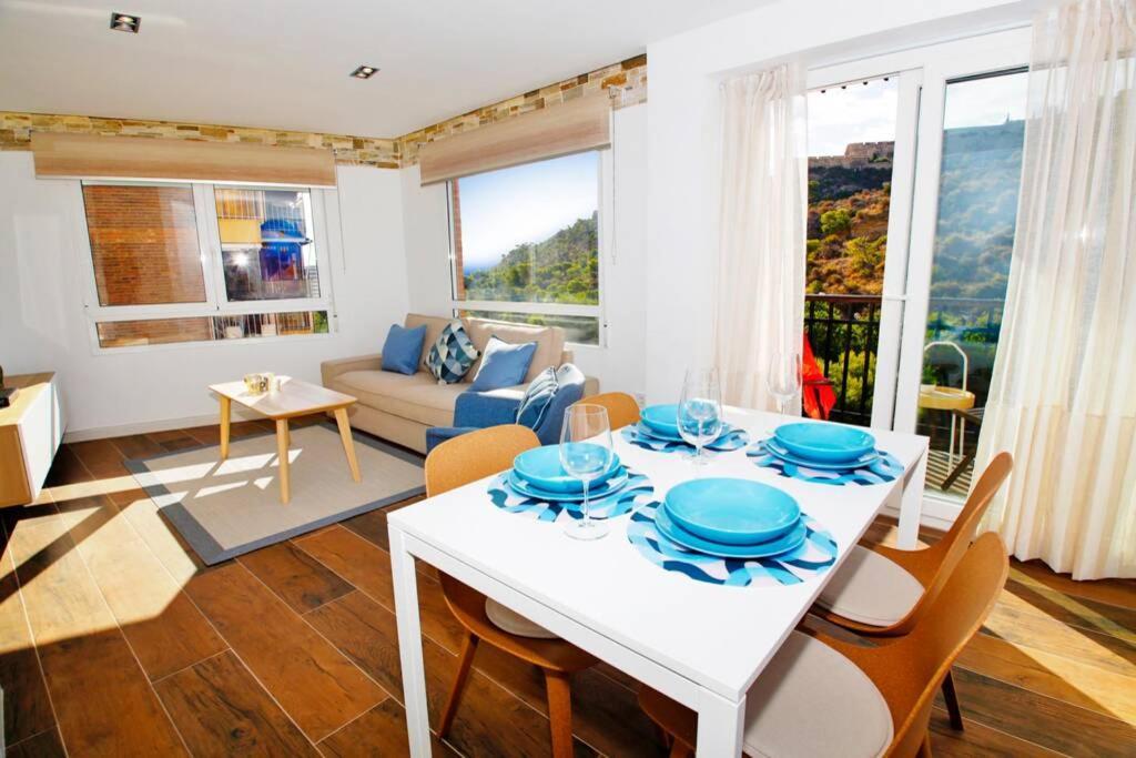 Amazing 3bd Apt. Beach And Center + Parking
