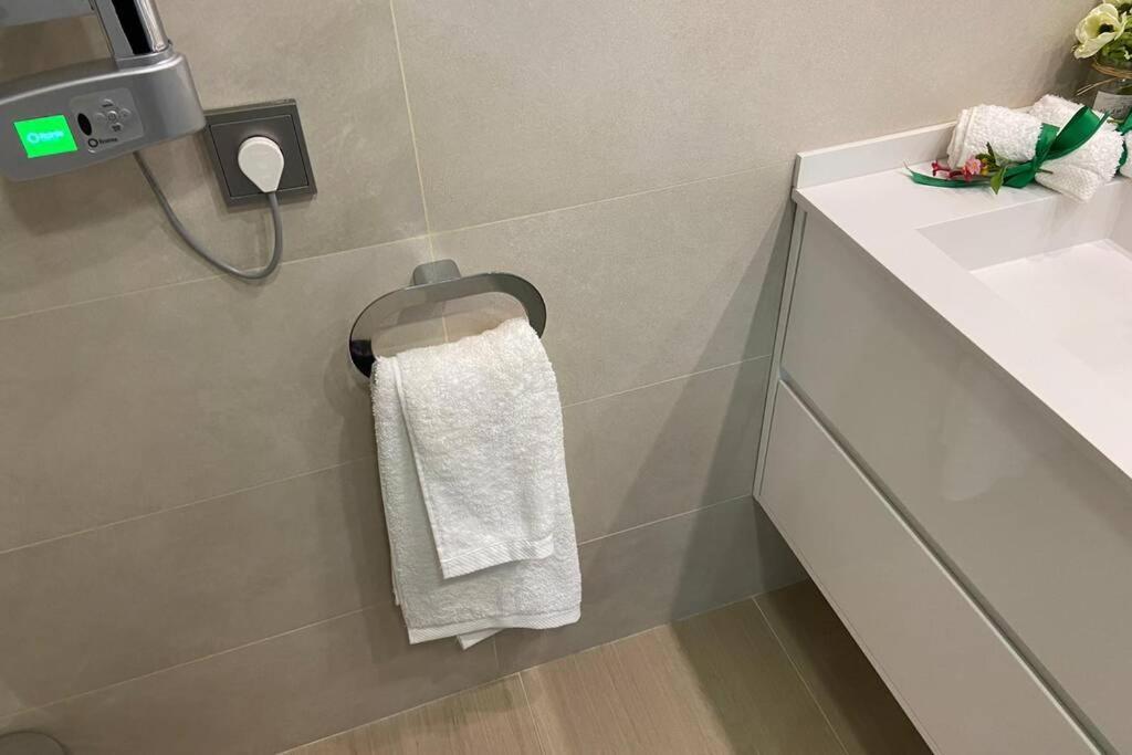 5* Apt, Location, Playa San Juan, Heated Pool Apartamento