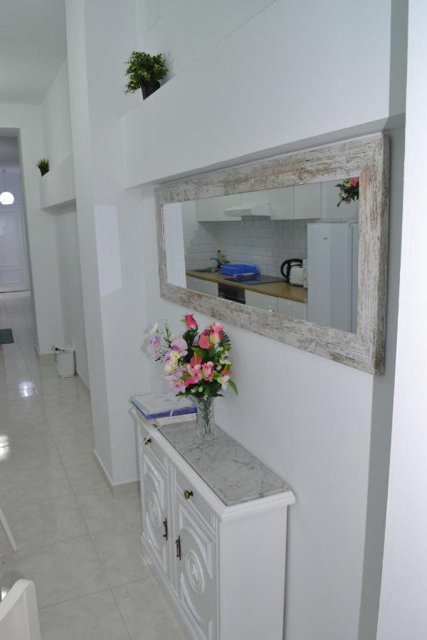 Stunning 2 Bedroom Fully Refurbished With Air-conditioning Apartamento *