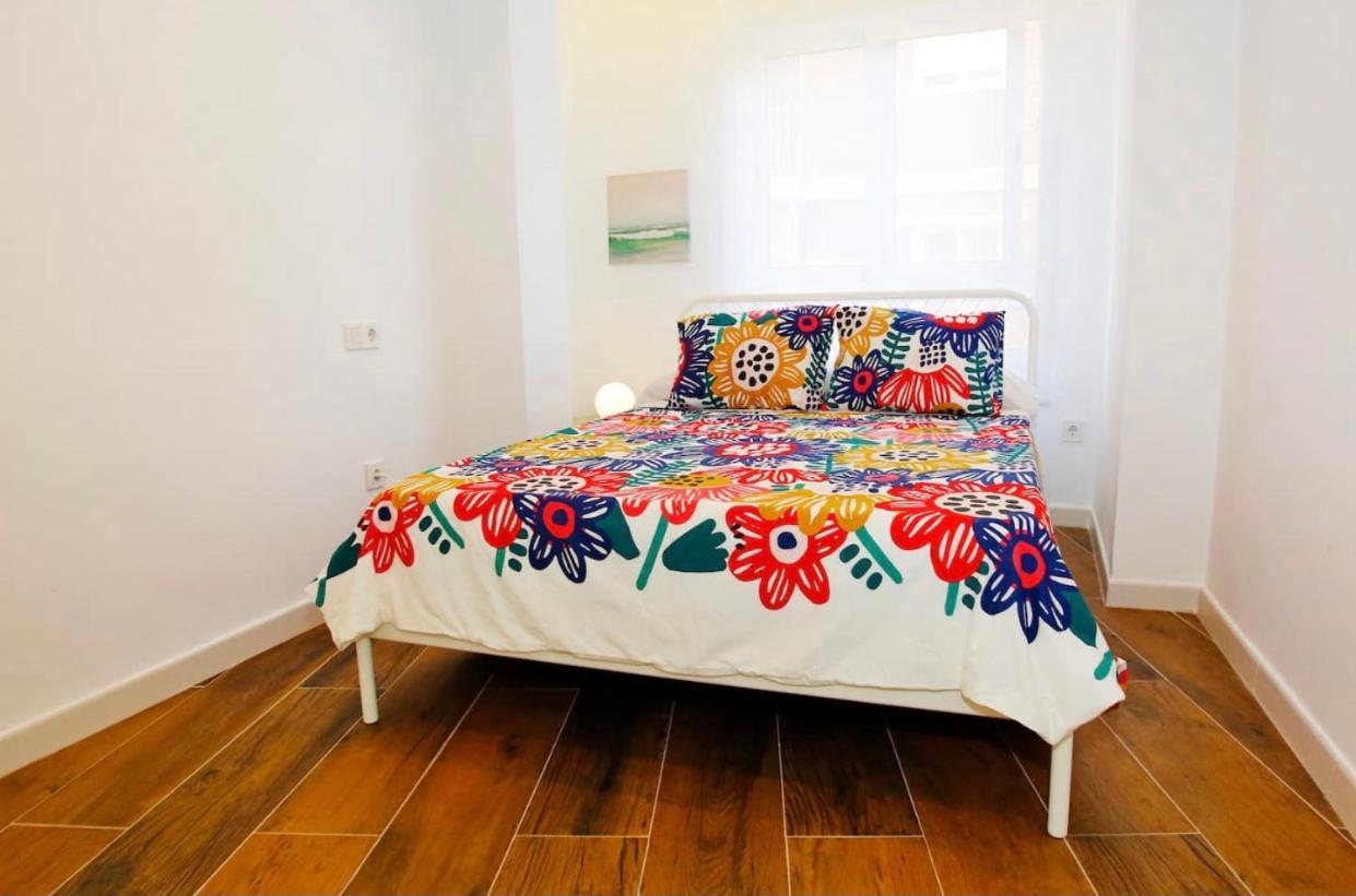 Amazing 3bd Apt. Beach And Center + Parking Apartment *