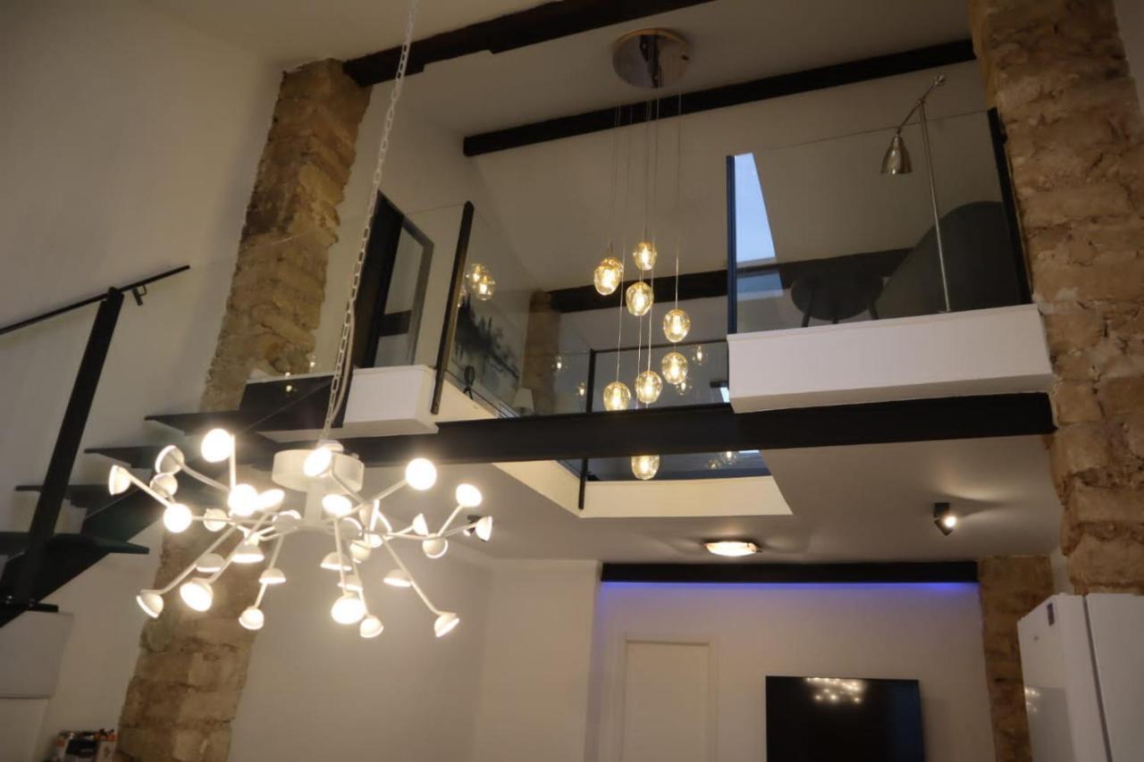 Luxury New Loft Centre&castle, Apartamento *