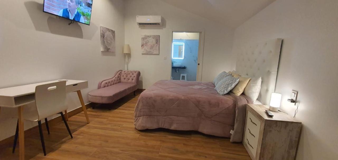 Sandra Hotel 3*